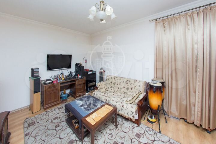 2-к. квартира, 42 м², 2/4 эт.