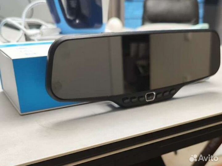 Зеркало заднего вида с камерой