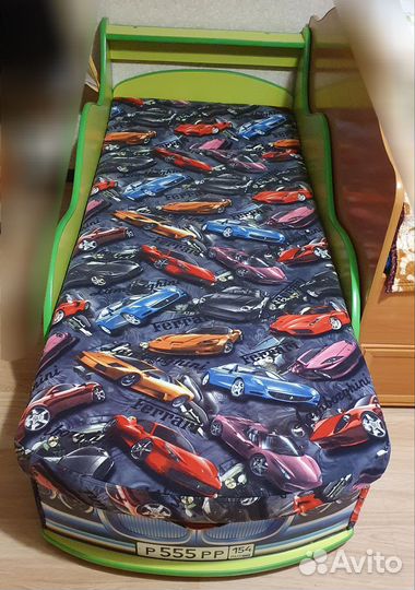 Кровать машина детская