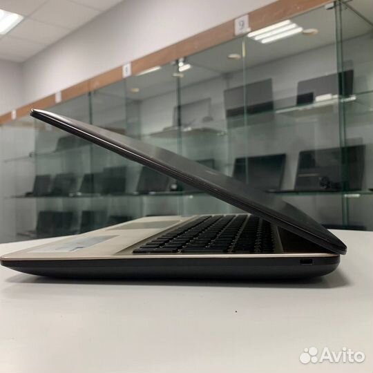 Ноутбук Asus (intel N3350/ 4gb ram/ SSD 256gb)