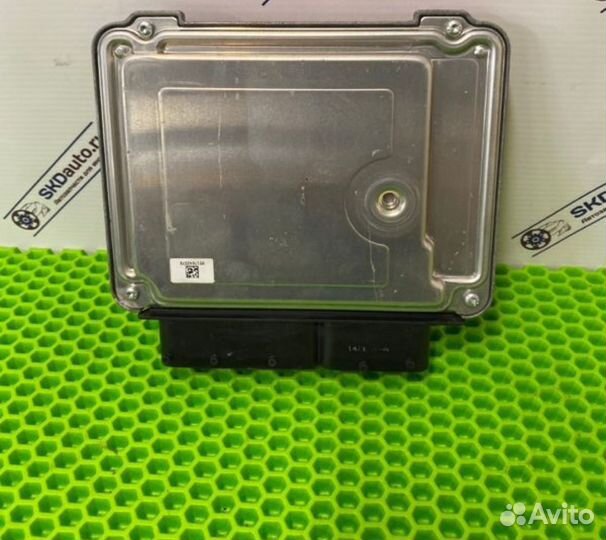 Блок управления двигателем Skoda Octavia A5 1.4