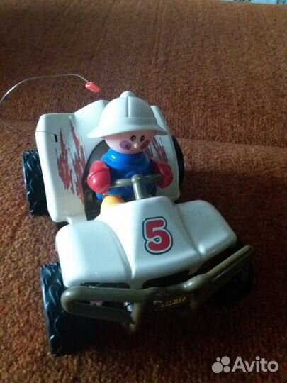 Машинка на радиоуправлении