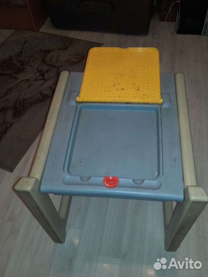 Детский столик и стульчик