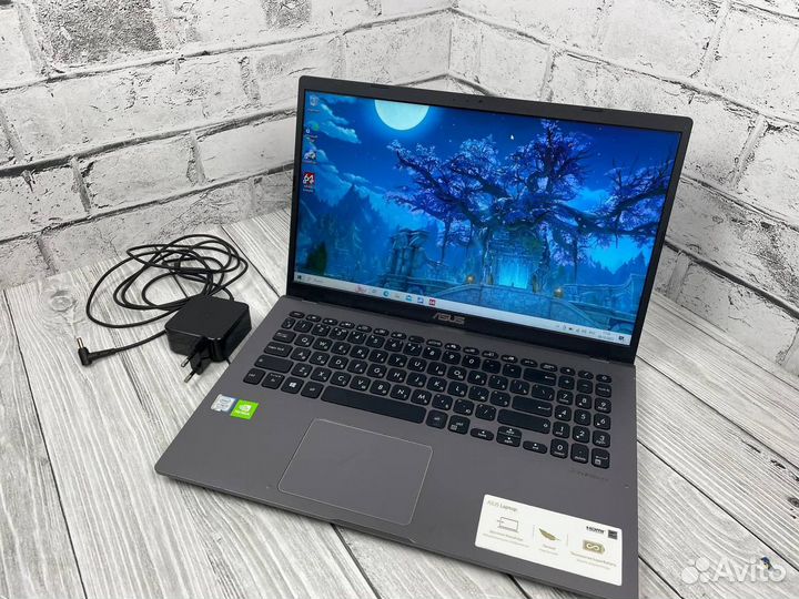 Игровой ноутбук Asus i3-8145U/8GB/M2 250/HDD 500