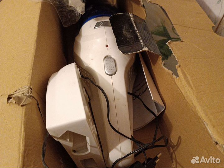 Автомобильный пылесос