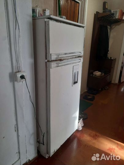 Холодильник б/у