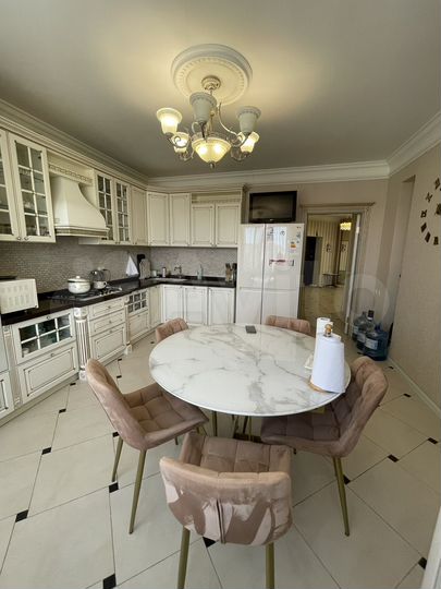 4-к. квартира, 143 м², 5/8 эт.