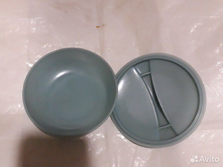 Шкатулка для украшений.диаметр 10см