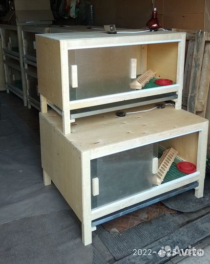 Клетка и брудер