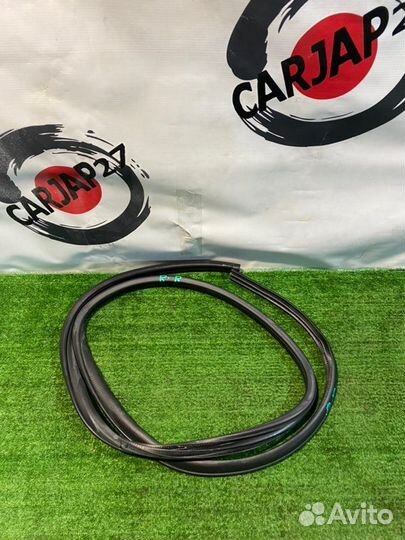 Уплотнитель двери(1) задний правый Subaru Forester