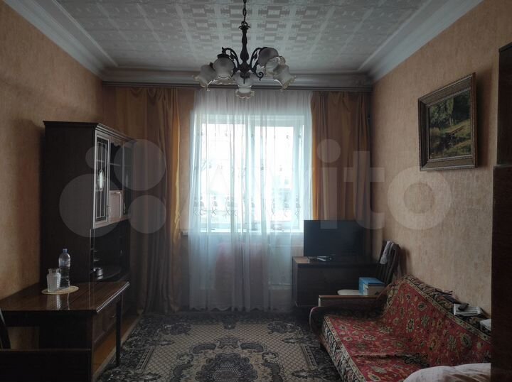 Комната 50 м² в 4-к., 2/4 эт.