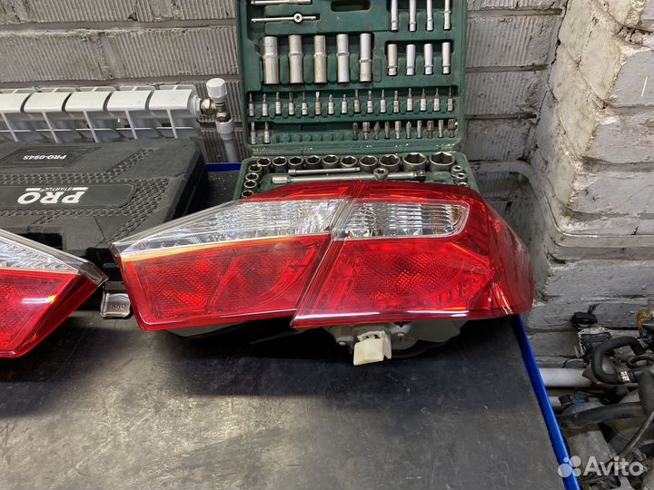 Задние стоп сигналы на тойота камри v50