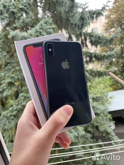 iPhone X, 64 ГБ