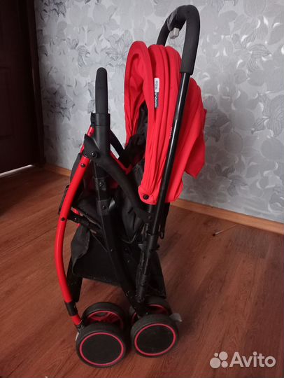 Коляска лёгкая