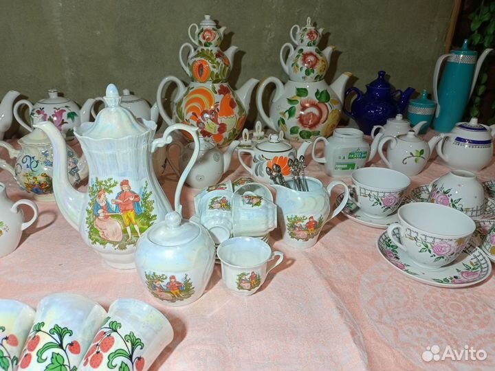 Фарфоровые чайники