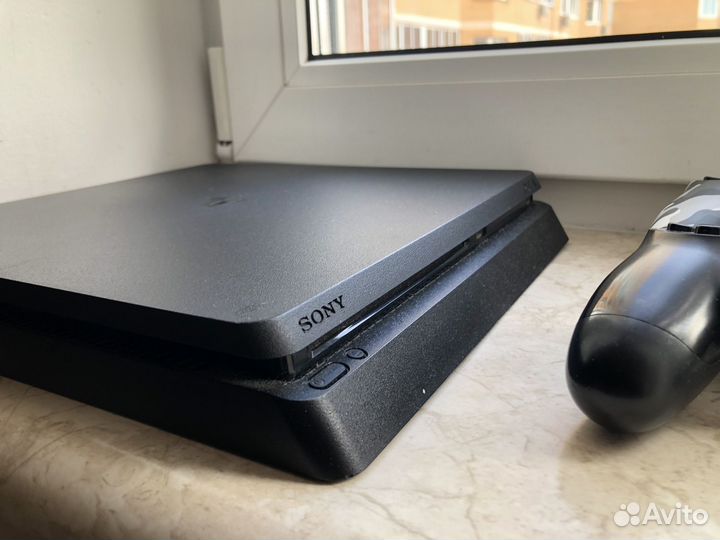 Sony playstation 4 PS4 slim 1tb