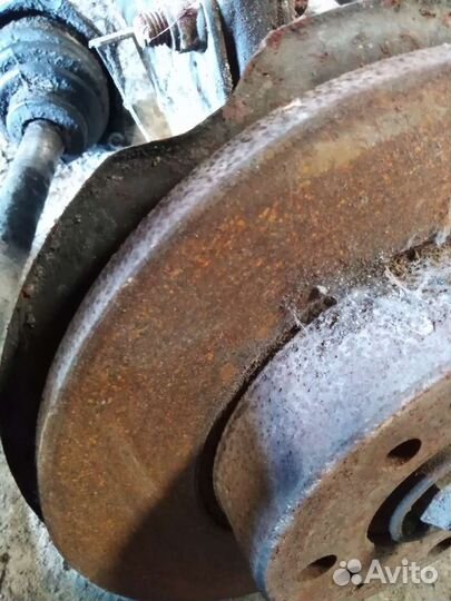 Стойки Вольво 440