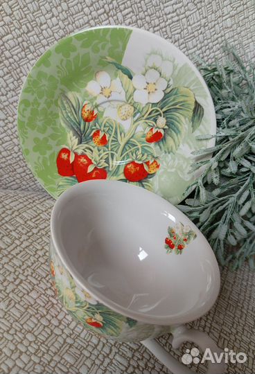 Чайная пара чашка с блюдцем