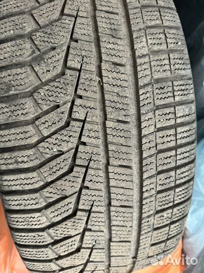 Hankook Winter I'Cept Evo2 W320 235/45 R18 98