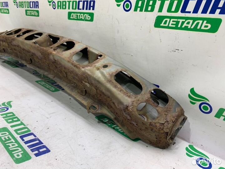 Усилитель бампера передний Toyota Yaris хетчбек