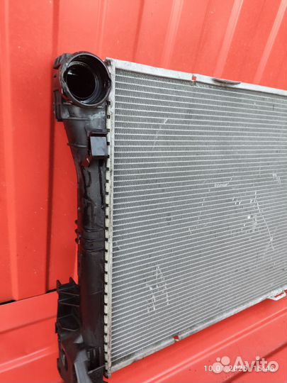 Радиатор mercedes w204 w212 w207