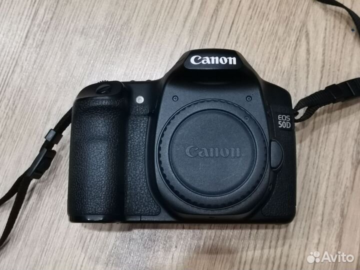 Зеркальный фотоаппарат Canon EOS 50d