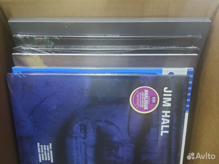 Виниловые пластинки в ассортименте