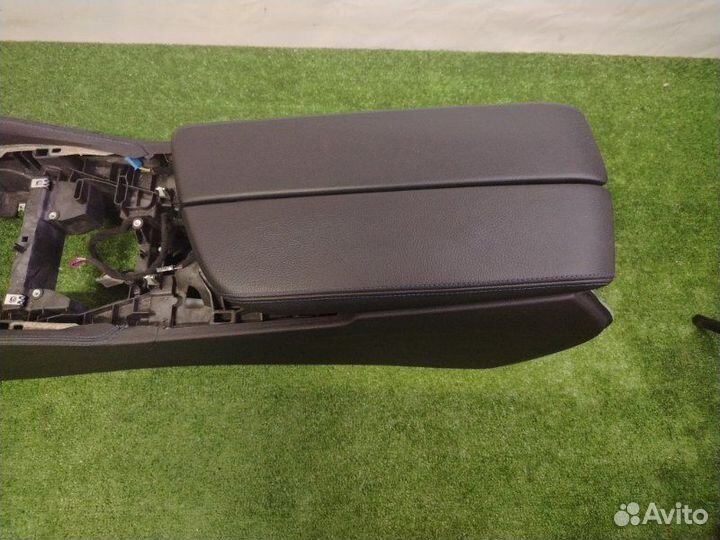 Центpaльнaя консoль Bmw 5 G31