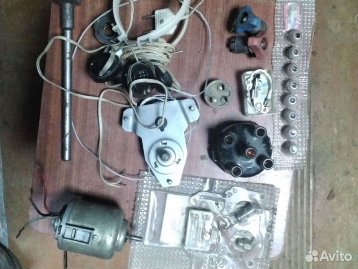 Ненужные запчасти, наушники, радиодетали