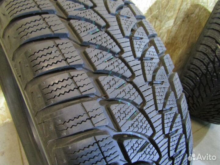 Bridgestone Blizzak LM-80 Evo 235/65 R17