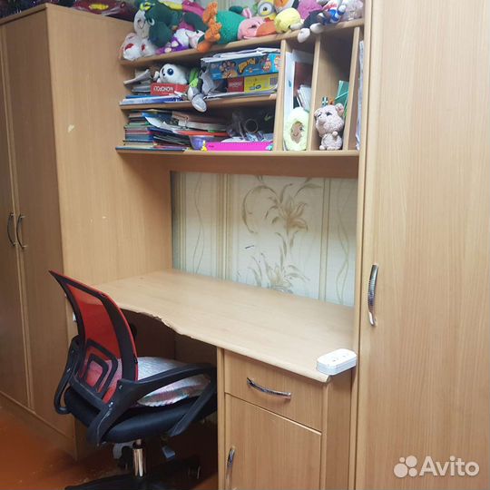 Компьютерный стол