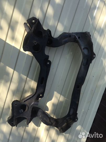 Подрамник передний Mercedes W211 w219