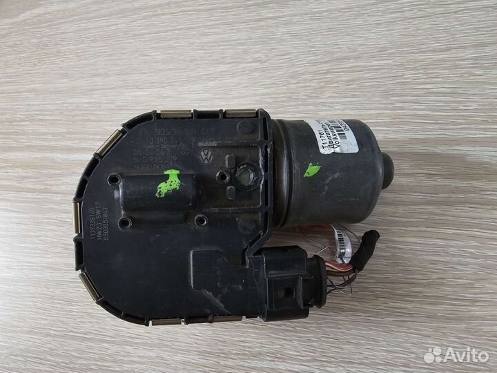 Двигатель стеклоочистителя Volkswagen Golf Plus