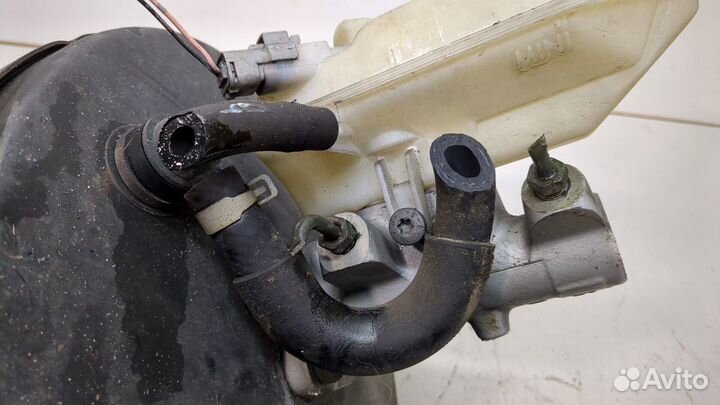 Цилиндр тормозной главный Nissan Micra K12E, 2003