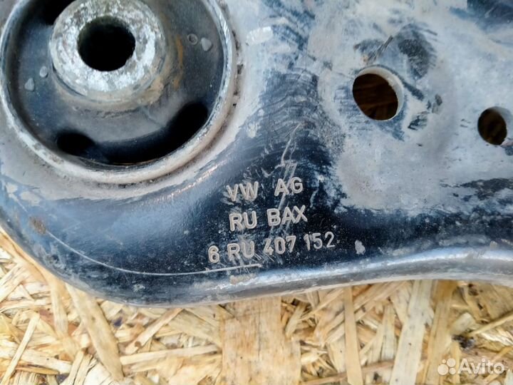 Рычаг передний правый VW Polo