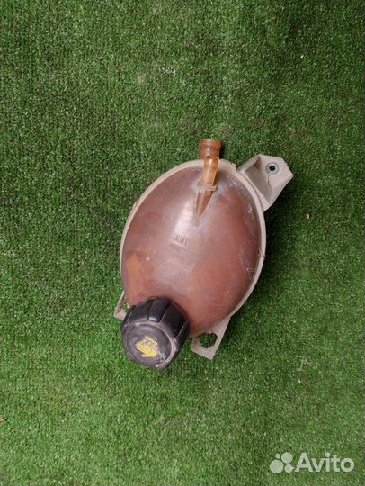 Бачок расширительный Renault Logan 1.6 2017