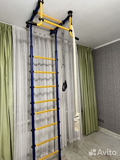 Шведская стенка с турником