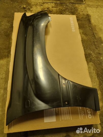 Крыло переднее Toyota Land Cruiser J100