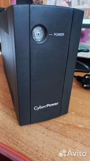 Источник бесперебойного питания CyberPower UTI675E