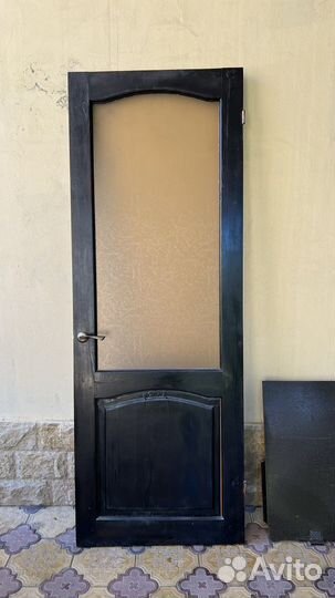 Дверь деревянная