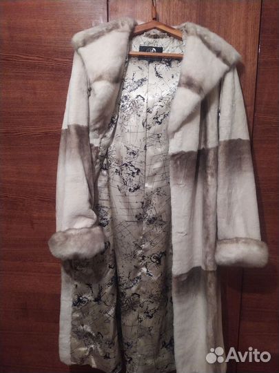 Шуба из бобрика