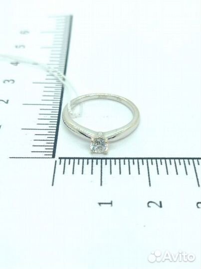 Золотое кольцо с бриллиантом 16р