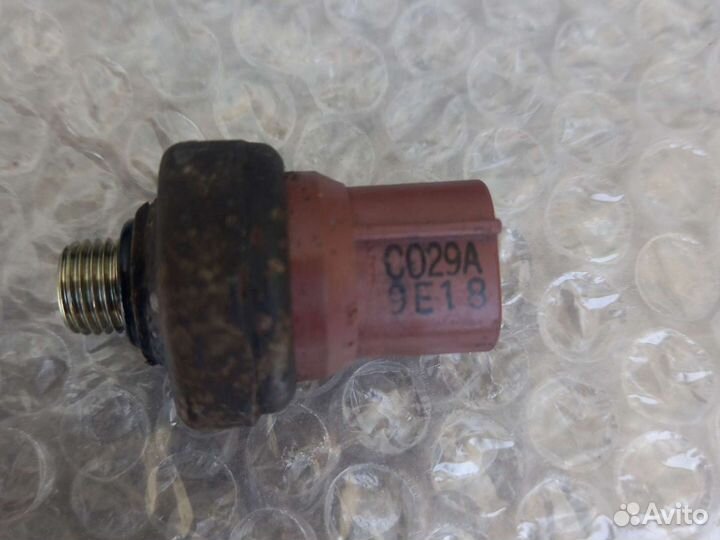 Митсубиси лансер9- датчик давления кондиционера