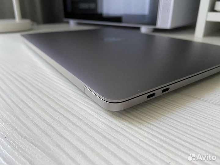 Macbook pro 13 touch bar