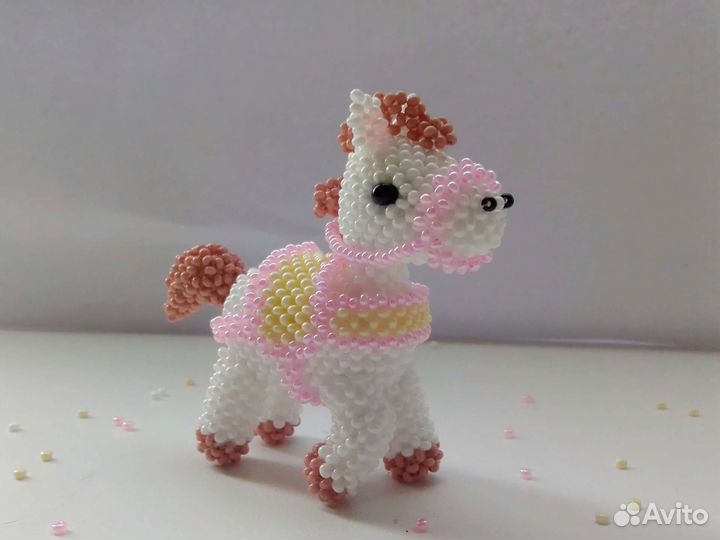 Лошадка из бисера