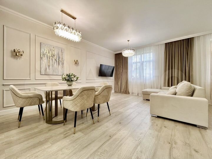 Коттедж 221 м² на участке 4 сот.