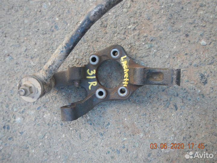 Кулак поворотный задний правый Chevrolet Lacetti