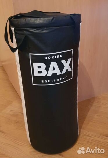 Боксерская груша, перчатки UFC L