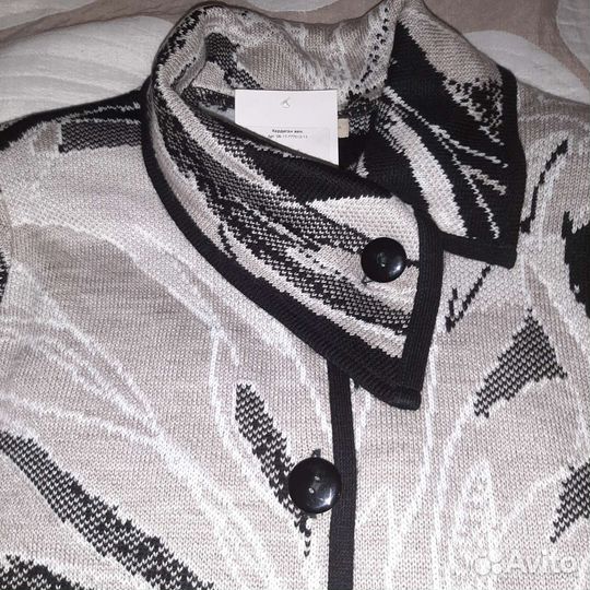 Кардиган женский,длинный,р-р 60,новый