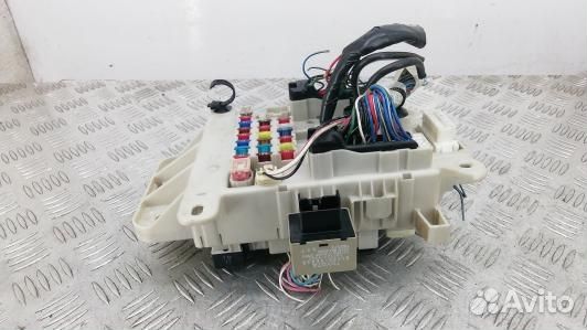 Блок предохранителей toyota RAV 4 ZCA2 (7SV20M101)